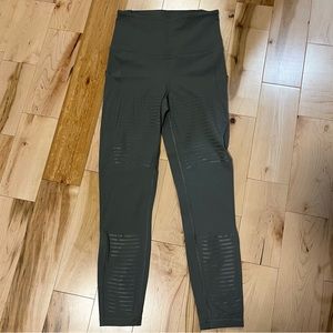 Light green lululemon leggins